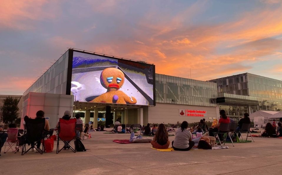 Las funciones se realizan al aire libre en el Ágora Jenkins (Cortesía)