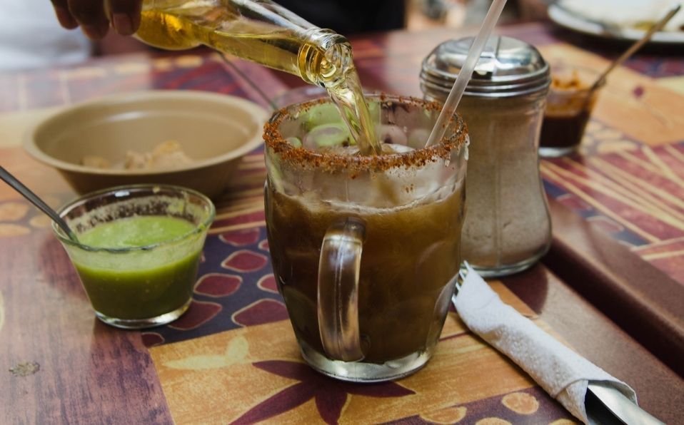 Prepara tu michelada en casa (Media Commons)